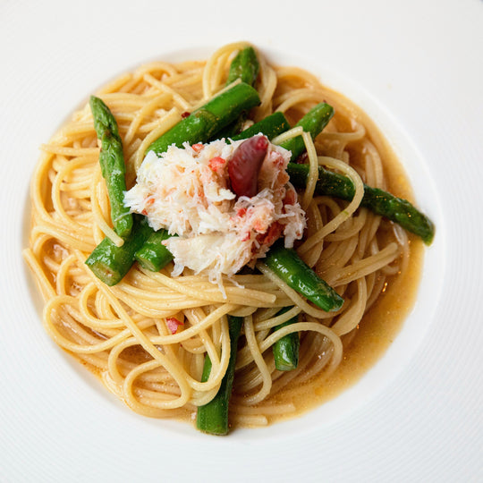 【パスタ人気No.1！】ずわい蟹とアスパラガスのペペロンチーノ