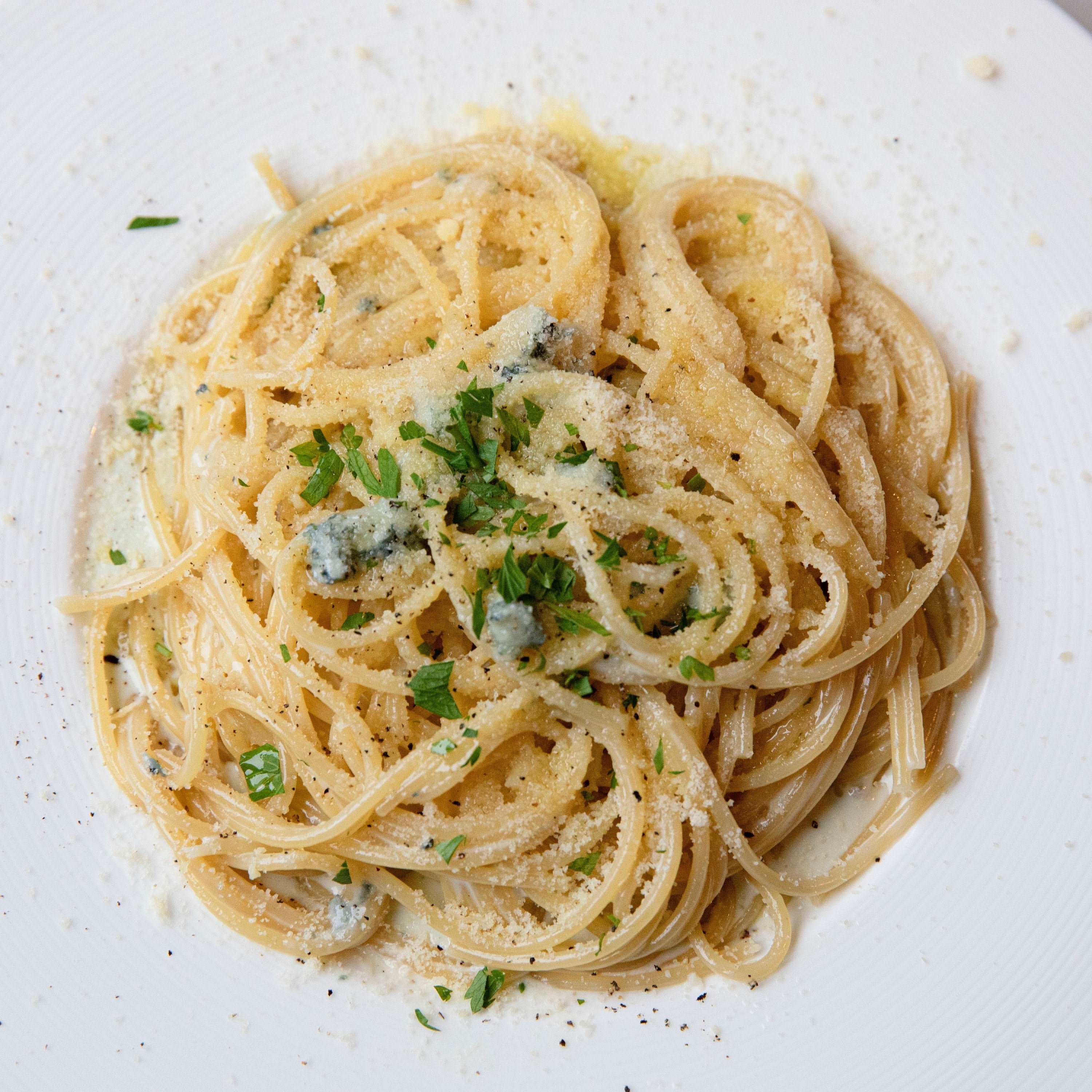 濃厚ゴルゴンゾーラのクリームソースほのかな蜂蜜風味