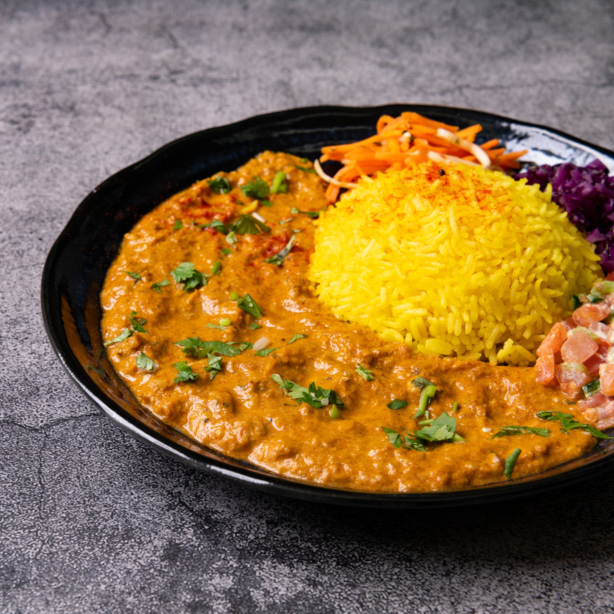 ココナッツ鯖カレー（バスマティライス付き） | IN/OUT